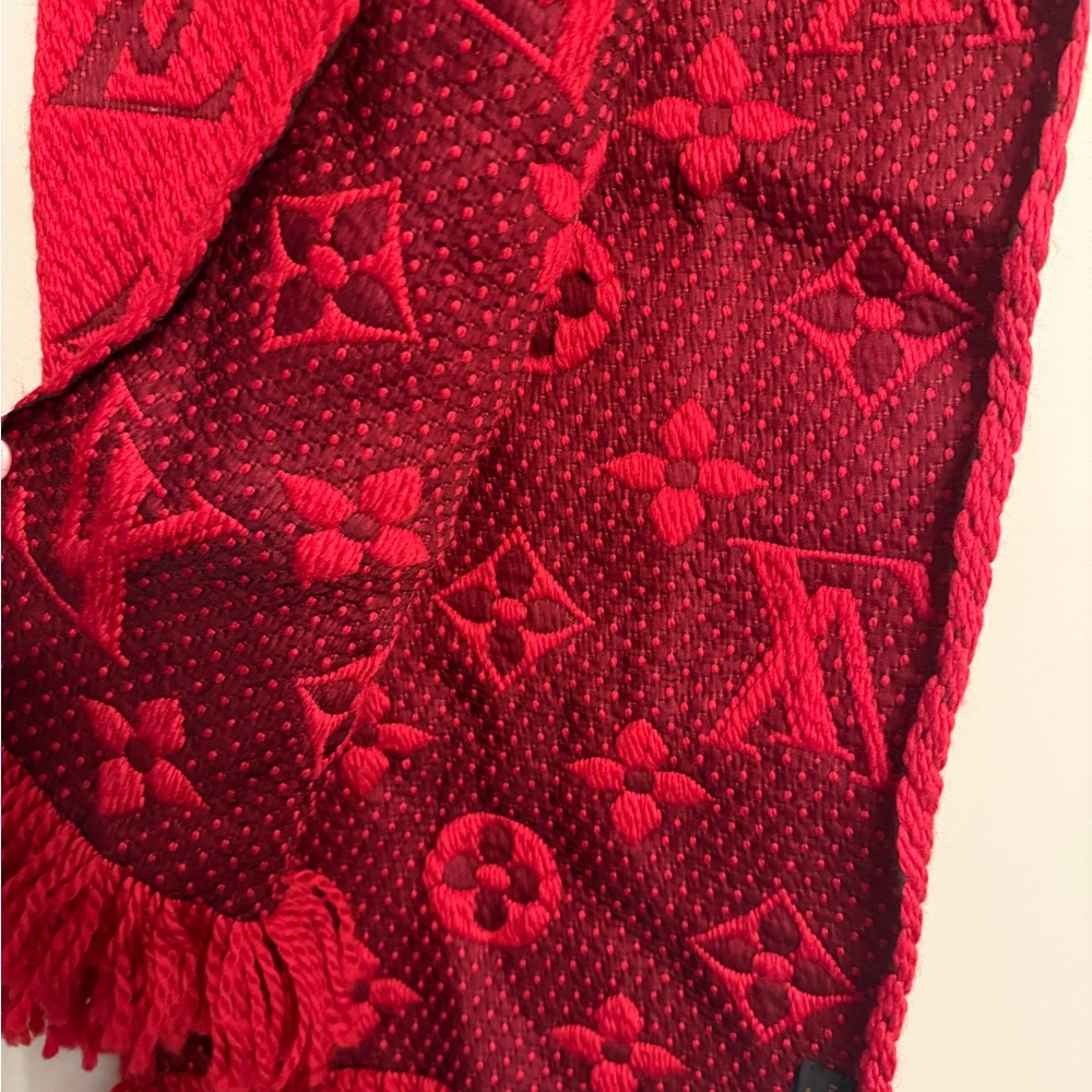 Louis Vuitton Scarlet Monogram Knit Scarf - Picture 3 of 3
